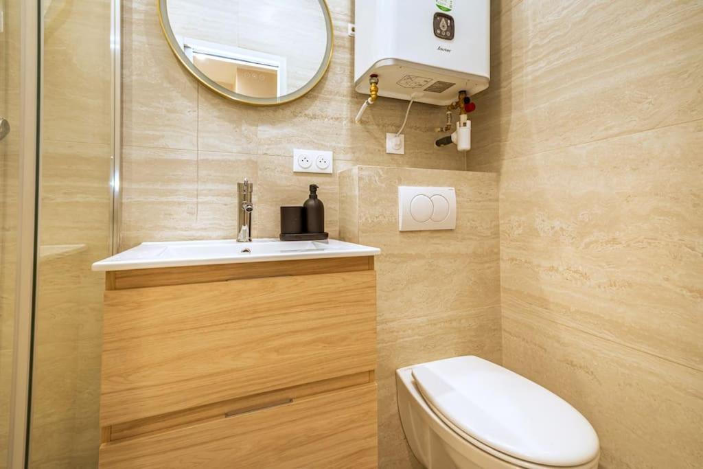 Neuf Beaux Quartiers 17eme Arrondissement * Paris