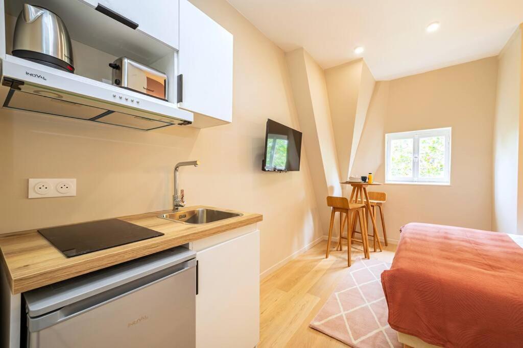 Neuf Beaux Quartiers 17eme Arrondissement * Paris